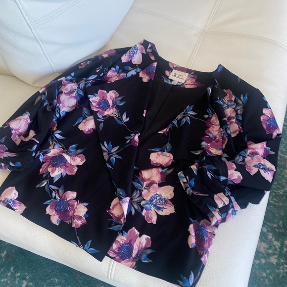 Blazer - Picture 1 of 3